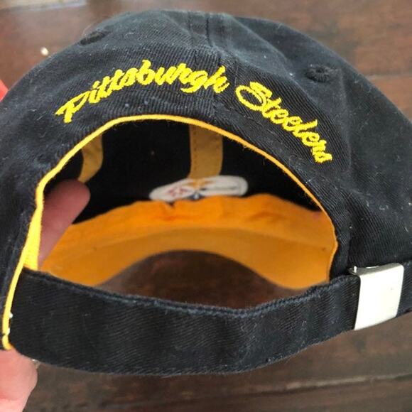 Pittsburgh Steelers hat NFL Team Apparel Snapback Black Cap - Picture 2 of 11